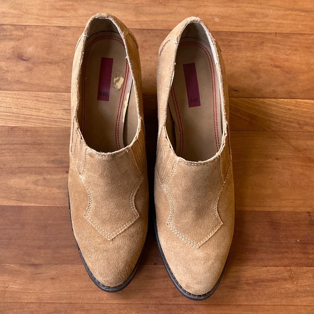 Saks Fifth Avenue 5/48 to Darian western booties